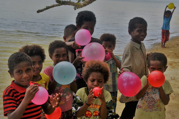 Bild: Kinder in Nimoa