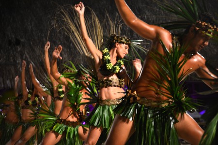 Bild: Polynesian traditional dancer